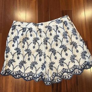 Aqua Ivory White Navy Shorts Embroidered Eyelet Floral Pattern Cotton‎ Size XL